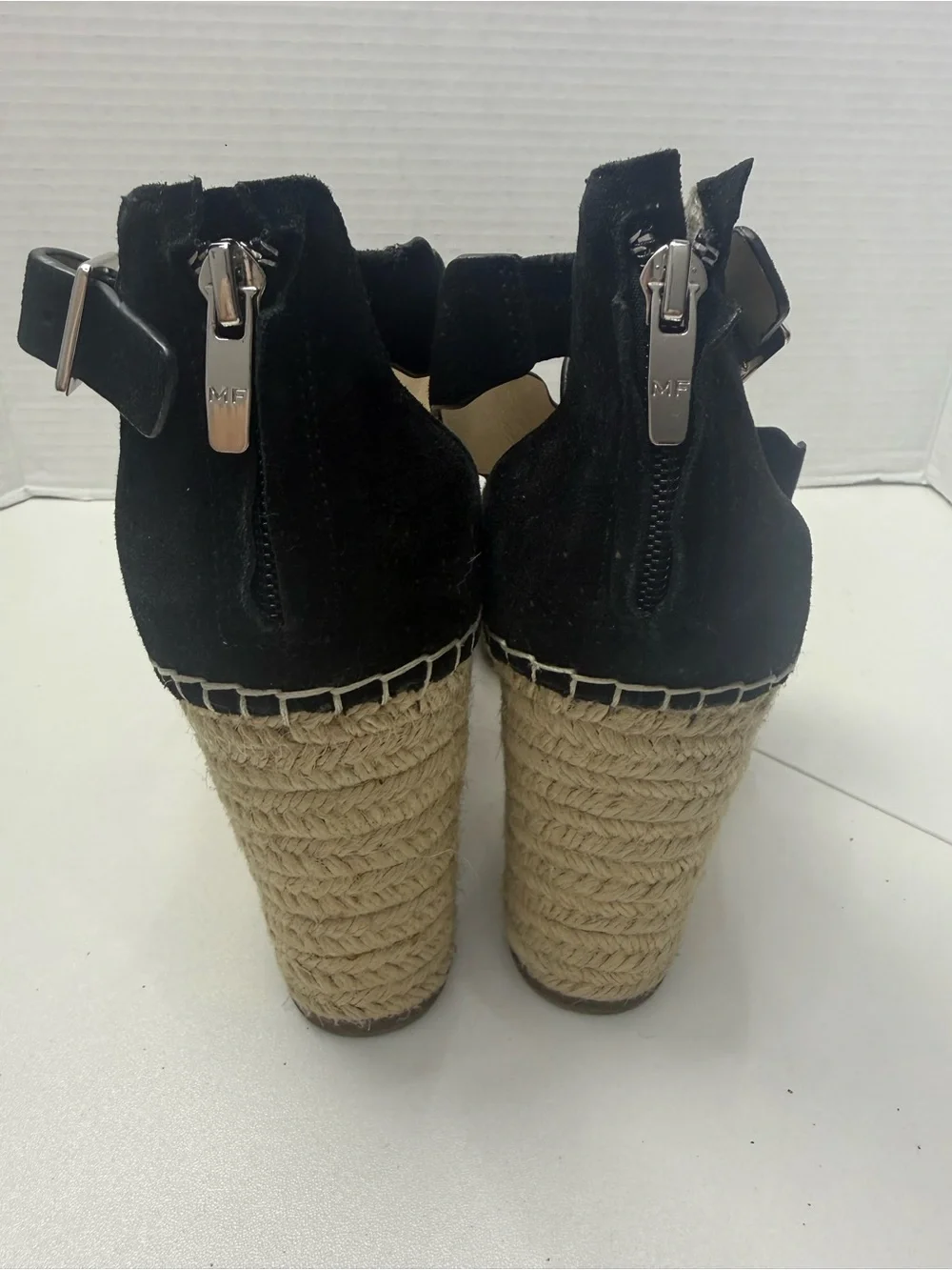 Marc Fisher Calita  Suede Scalloped Platform Wedge Espadrille Sandals Size 8.5